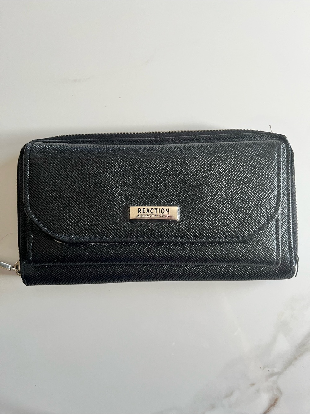 Kenneth Cole Reaction Black Saffiano Zip-Around Wallet